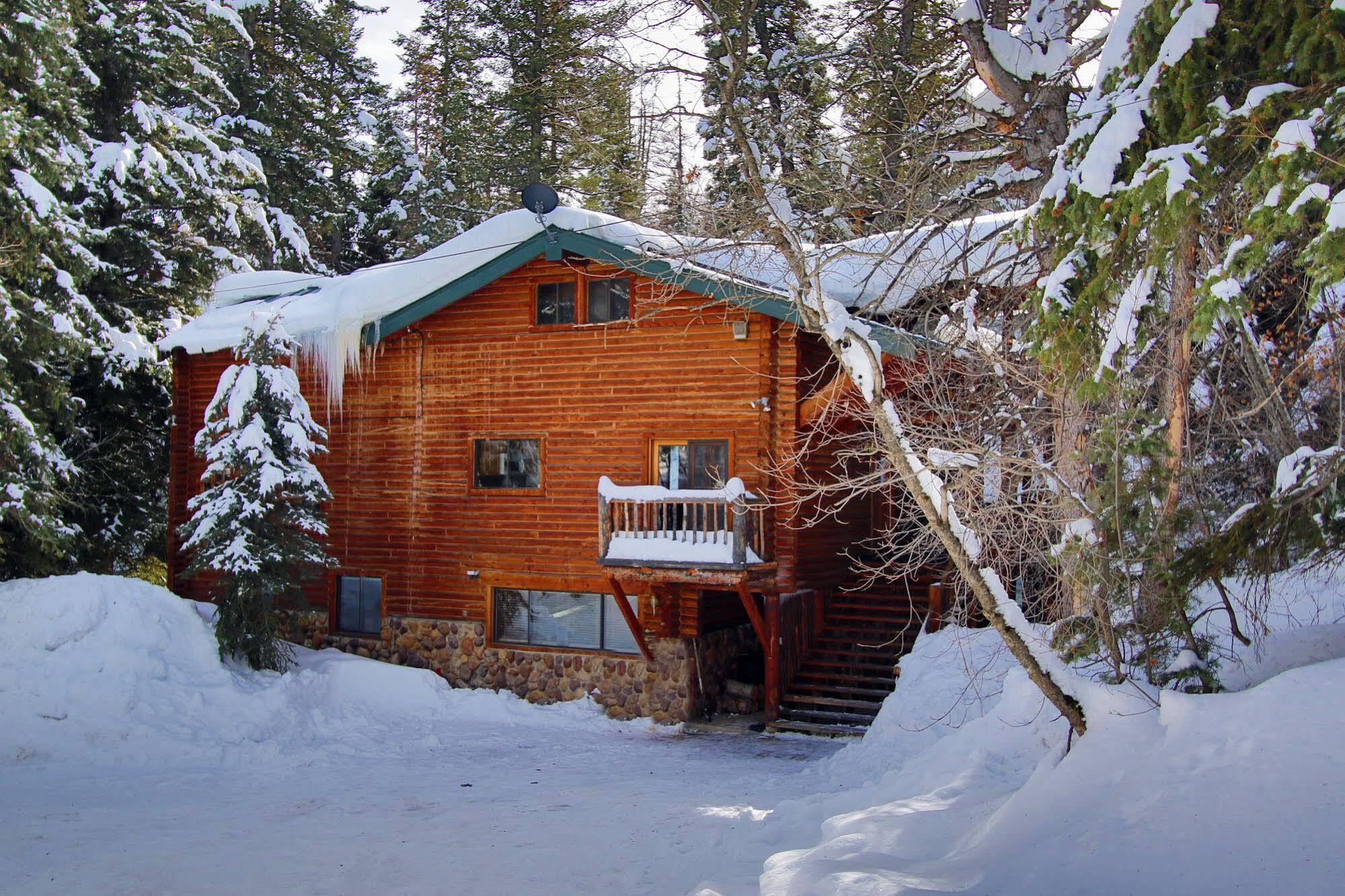 Log Cabin On The Stream Sundance Εξωτερικό φωτογραφία